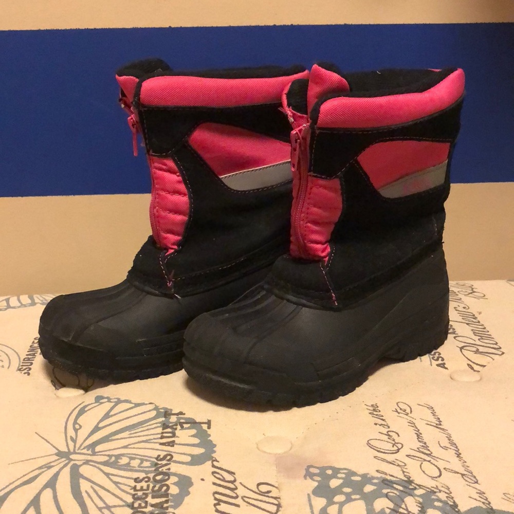 Totes Girl Boots; Pink and Black; Snow Winter